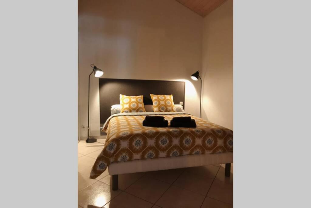 Maison Entiere Au Pied Du Plateau Du Retord 2 Chambres Sdb - Vouvray Ochiaz 외부 사진
